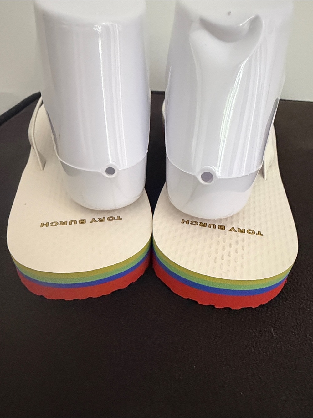 NTW, Tory Burch Cream Logo Thong Sandals with Rainbow Layered Sole Sz 9 - Picture 5 of 10